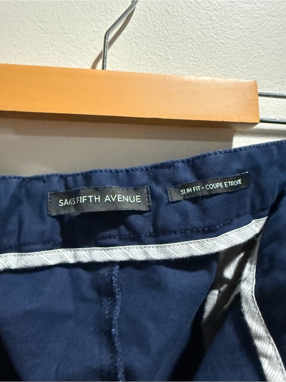 38. Saks Fifth Avenue Deep Navy Men's Chinos 40/32 - Picture 7 of 7